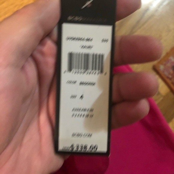 Brand new gown - Picture 4 of 5